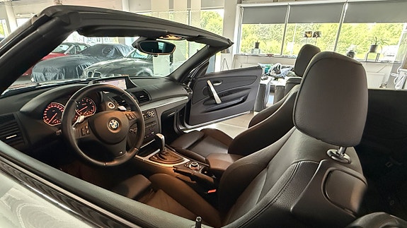BMW 135i 13 of 28