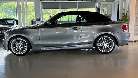 BMW 135i 2 of 28
