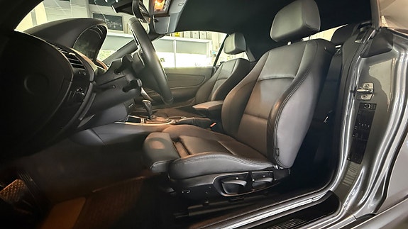 BMW 135i 5 of 28
