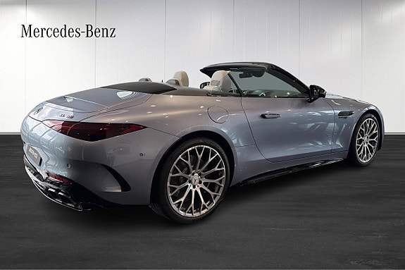 Mercedes-Benz SL63 4 of 8