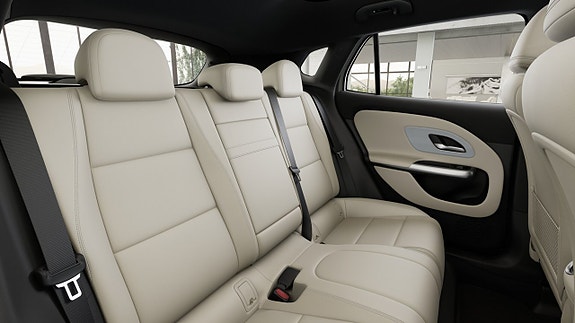 Mercedes-Benz GLA180 d 9 of 11