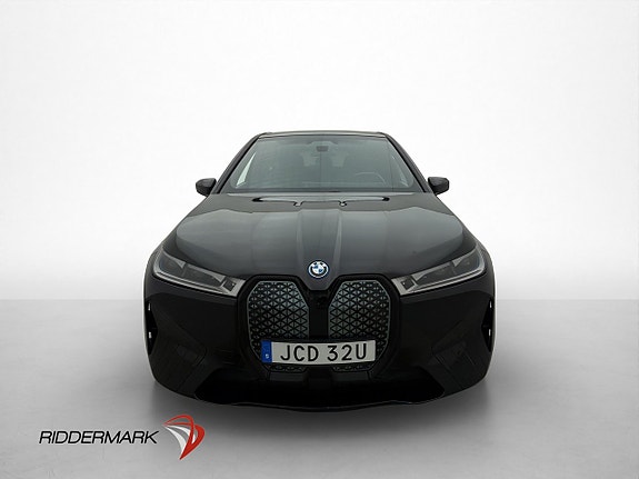BMW iX 2 of 30