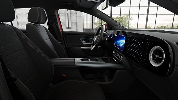 Mercedes-Benz GLA250 7 of 11