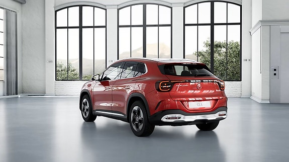 Mercedes-Benz GLA250 5 of 11