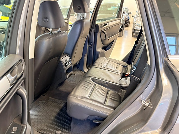 Volkswagen Touareg 14 of 21