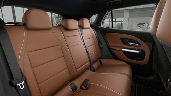 Mercedes-Benz GLA180 d 13 of 14