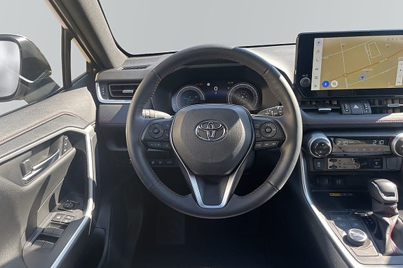 Toyota RAV4 10 of 24