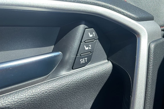 Toyota RAV4 23 of 24