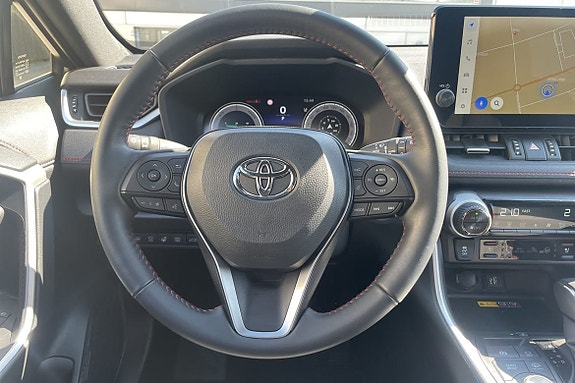 Toyota RAV4 14 of 24