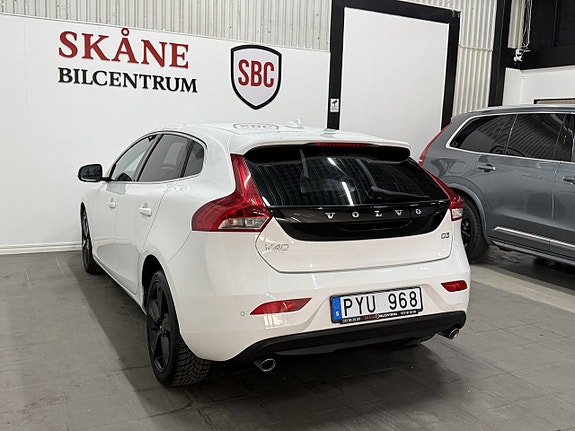 Volvo V40 6 of 10