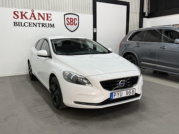 Volvo V40 3 of 10