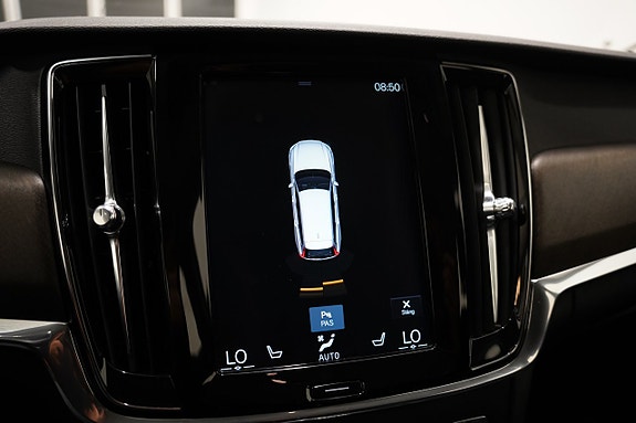 Volvo V90 Cross Country 13 of 21