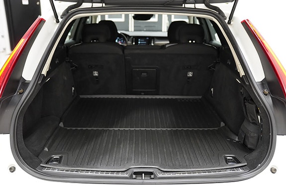 Volvo V90 Cross Country 20 of 21