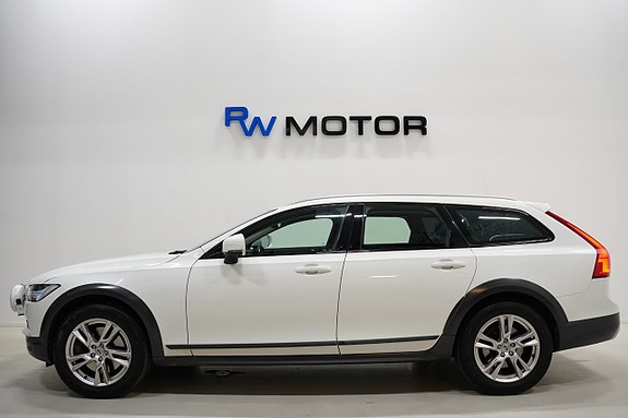Volvo V90 Cross Country 3 of 21