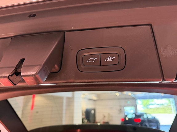 Volvo V90 Cross Country 20 of 27