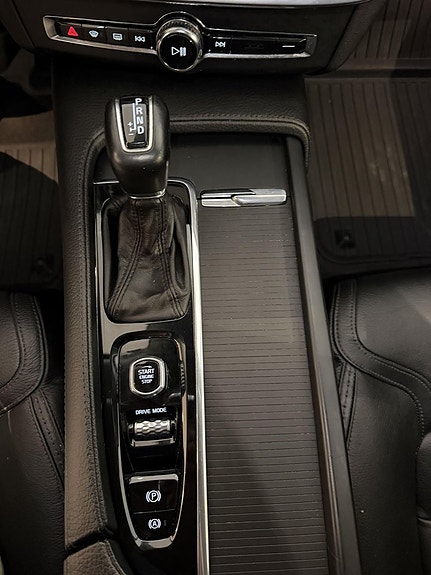Volvo V90 Cross Country 13 of 27