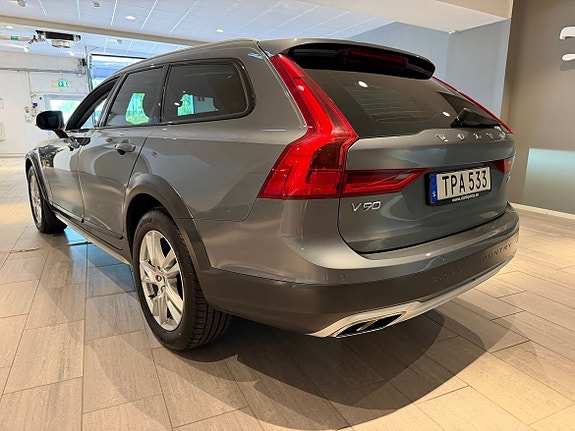 Volvo V90 Cross Country 21 of 27