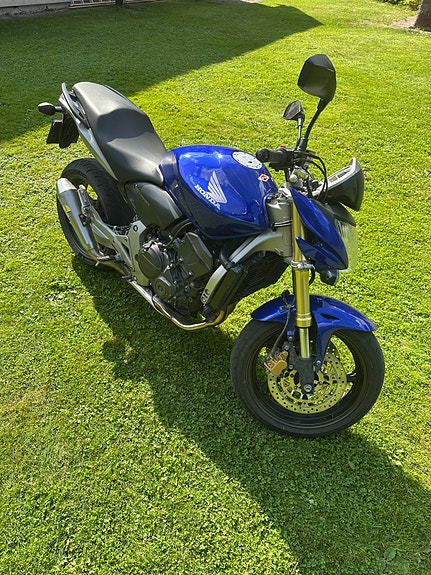 Honda CB600F Hornet 4 of 4