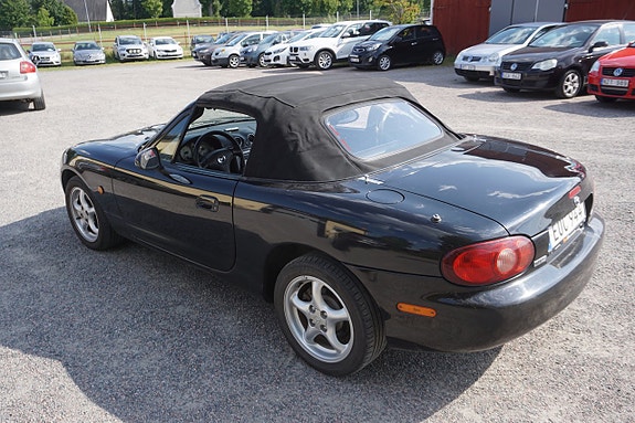 Mazda MX-5 6 of 10