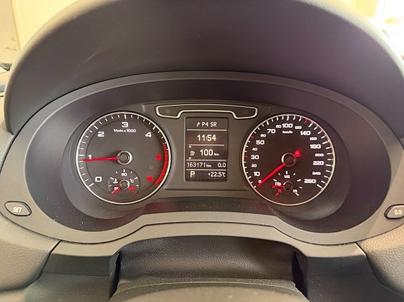 Audi Q3 19 of 27