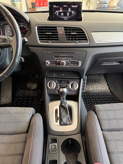 Audi Q3 21 of 27