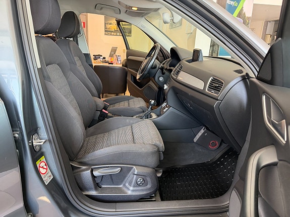 Audi Q3 15 of 27
