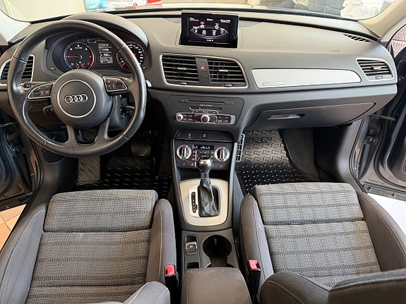 Audi Q3 16 of 27