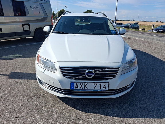Volvo V70 3 of 6