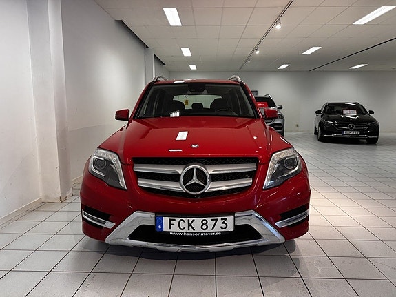 Mercedes-Benz GLK220 2 of 13