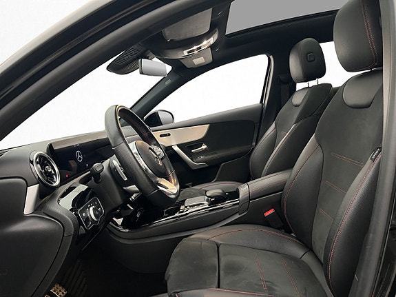 Mercedes-Benz A200 11 of 30