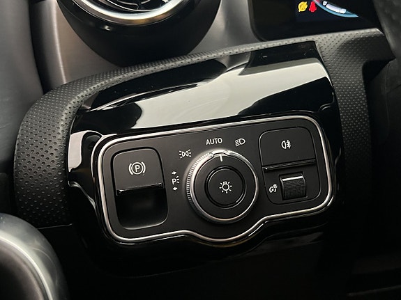 Mercedes-Benz A200 15 of 30