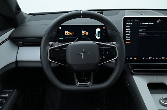 Polestar 4 7 of 27