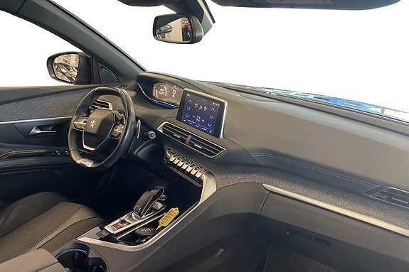 Peugeot 3008 9 of 12