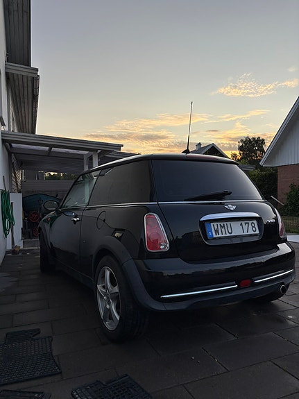 MINI Cooper 7 of 11
