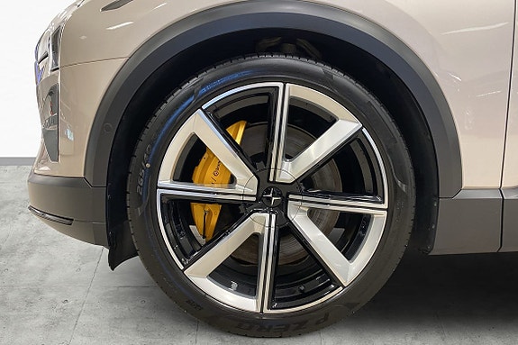 Polestar 3 6 of 17