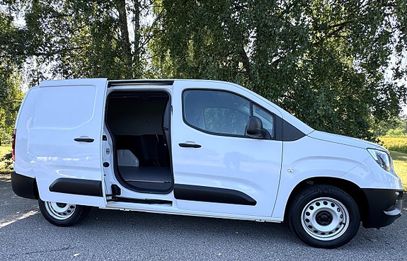 Opel Combo 2 of 24