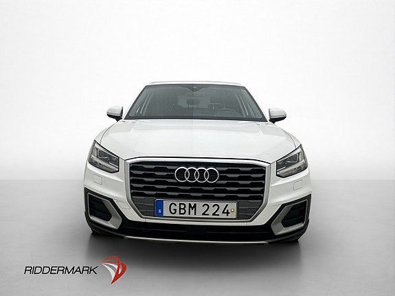 Audi Q2 2 of 29