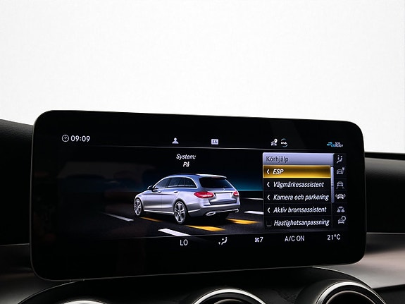 Mercedes-Benz C300 25 of 30