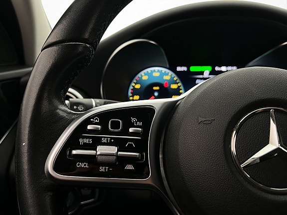 Mercedes-Benz C300 20 of 30