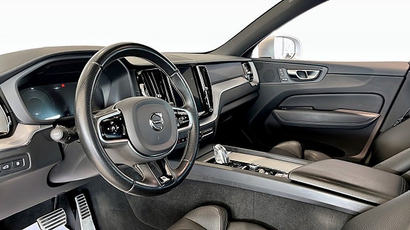 Volvo XC60 7 of 15