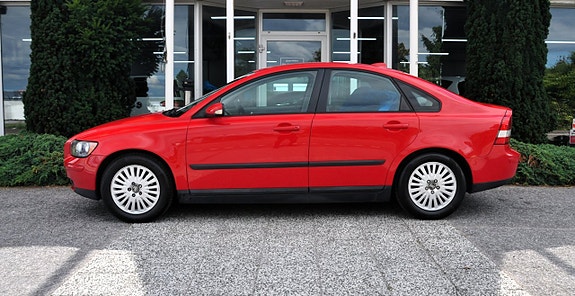 Volvo S40 3 of 9