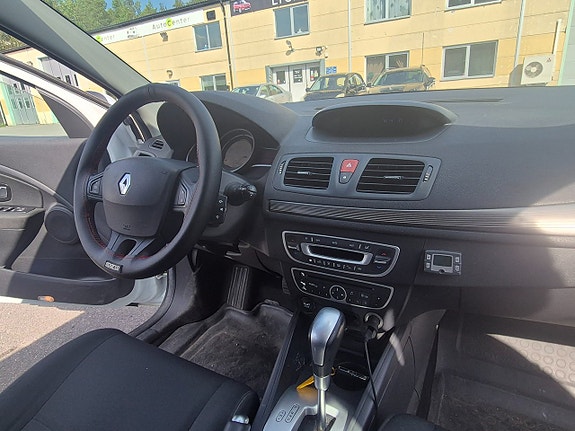 Renault Megane 18 of 19