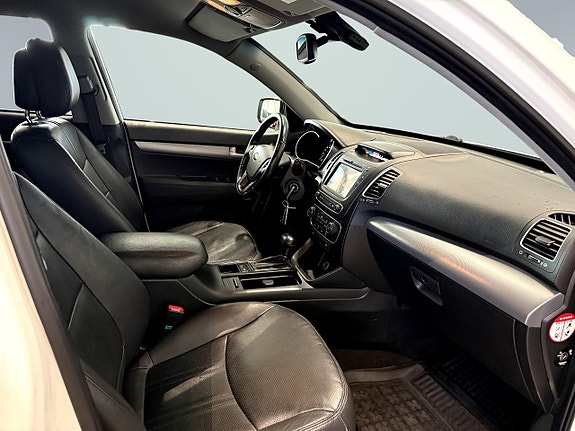 Kia Sorento 5 of 9