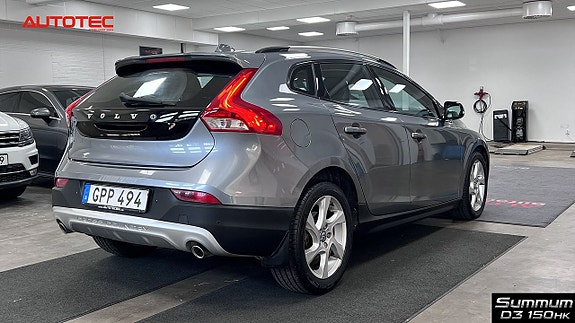 Volvo V40 Cross Country 8 of 24