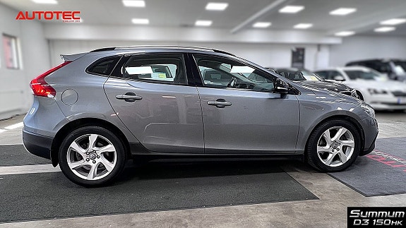 Volvo V40 Cross Country 6 of 24