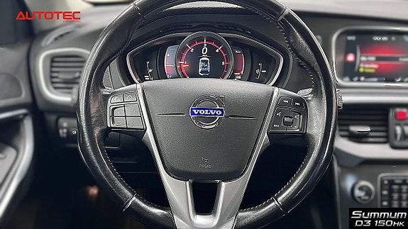 Volvo V40 Cross Country 14 of 24