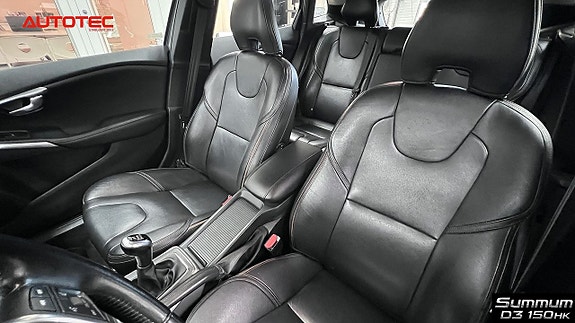 Volvo V40 Cross Country 19 of 24