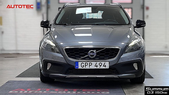 Volvo V40 Cross Country 3 of 24