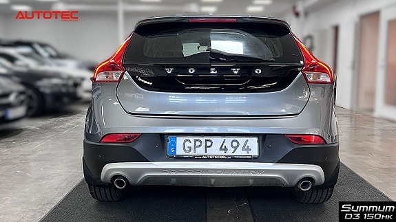 Volvo V40 Cross Country 9 of 24