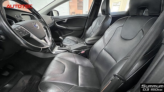 Volvo V40 Cross Country 16 of 24